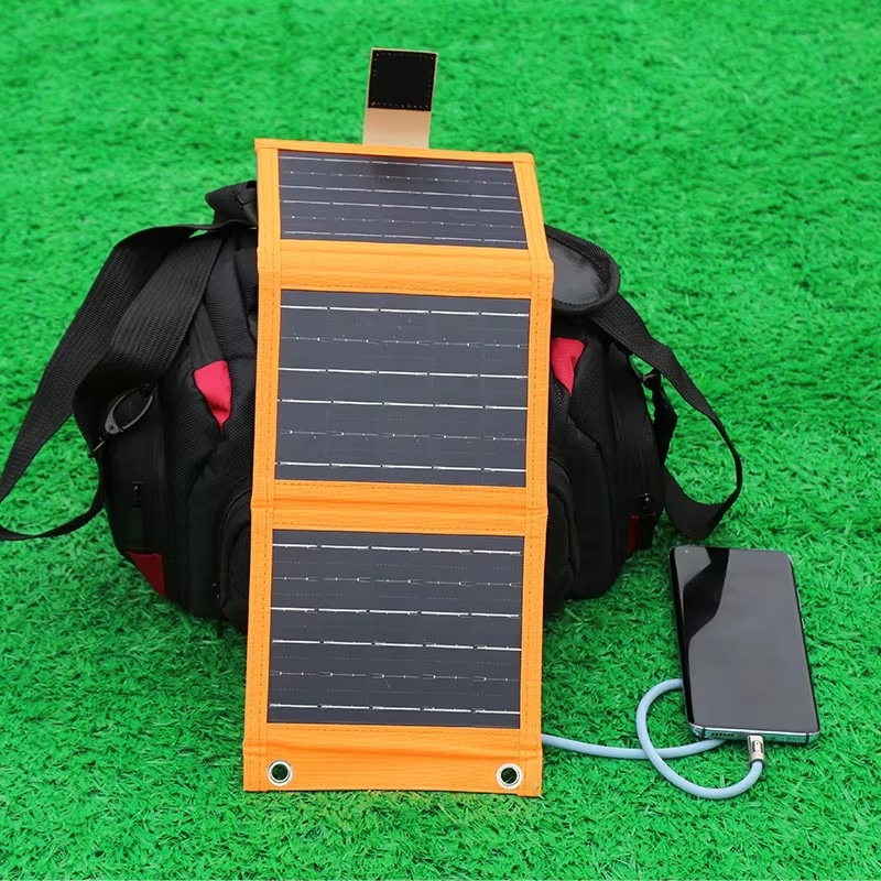Foldable Solar Panel USB Porta - Folding Solar Panel recensione e prezzo